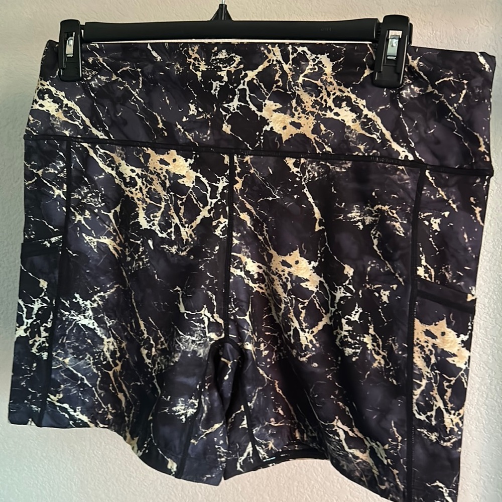 Constantly Varied Gear marble print 5 inch shorts. Size XXL.